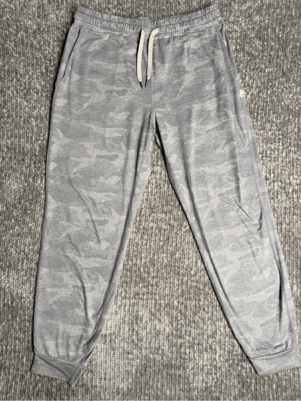 Vuori Women’s Performance Jogger Pale Heather Camo Size Small VW303